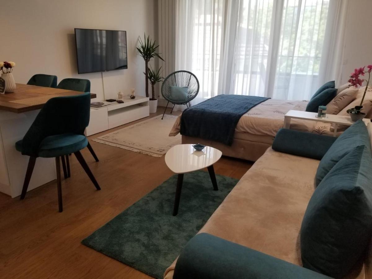 Azura Residence - New Luxury Apartment 베오그라드 외부 사진